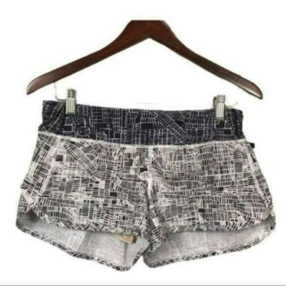 Lululemon 2016 Speed Shorts Seawheeze Map Grid, Size 8 - Picture 1 of 4